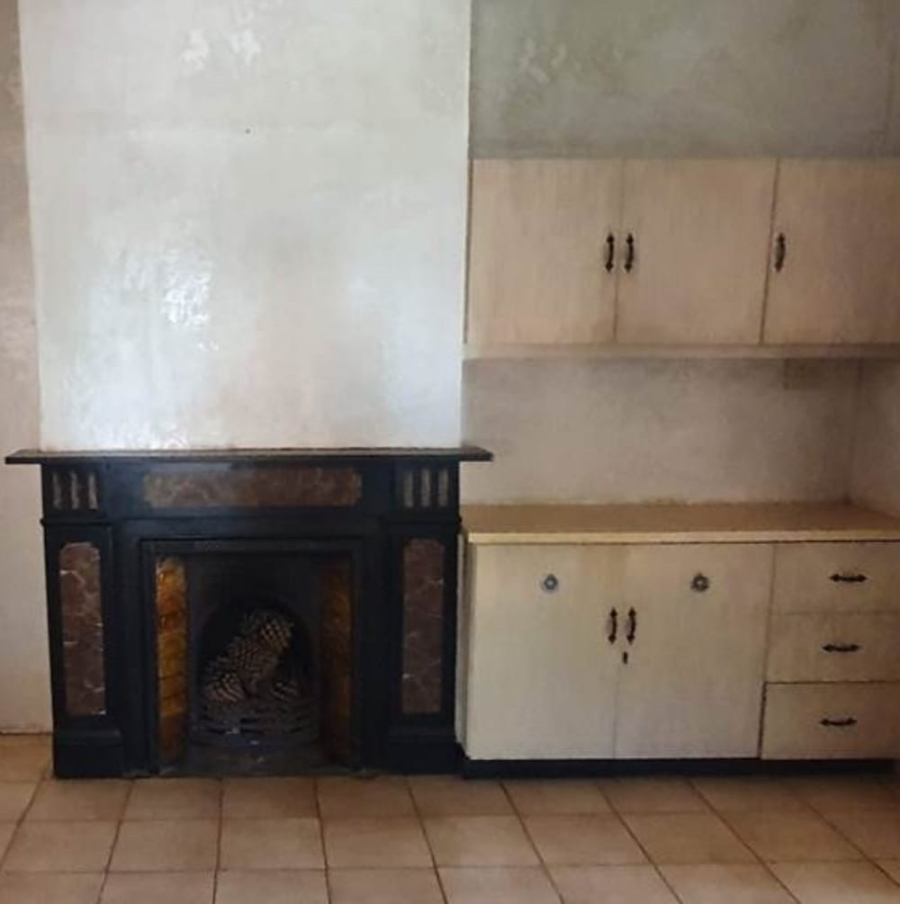 6 Bedroom Property for Sale in Willowmore Eastern Cape